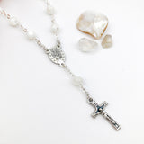 Rosenkranz weiss weiß echt Perlmutt Perlmut Perlmuttperlen kurz kurzer Geschenk für Mädchen zur Kommunion Erstkommunion Autorosenkranz Rosenkranz mit Verschluss fürs Auto Taufe Taufgeschenk Taufrosenkranz Kommunionsrosenkranz Junge