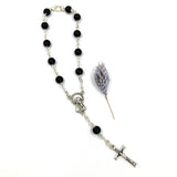 Zehnerrosenkranz, Zehner, schwarzer Kurzer Rosenkranz, Autorosenkranz, Glasperlen, Glasrosenkranz, Glas, schwarz, für Jungen, Buben, Männer, Männerrosenkranz, Trauerrosenkranz, kurz, klein