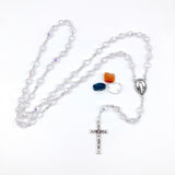 weißer Glitzer, funkelnder Rosenkranz für Mädchen zur Erstkommunion, Kommunion, Kommunionsrosenkranz, weiß, Kristallglasperlen, Kristall, Glasschliffperlen, changierend, regenbogen, Firmung, Geschenk Firmling, Firmpate, Konfirmation, Jugendweihe, Hochzeitsgeschenk, Hochzeitsrosenkranz