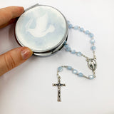 blauer Glasrosenkranz, Glasperlen, Rosenkranz zur Kommunion, Kommunionsrosenkranz, Rosenkranz zur Konfirmation, Firmung, Rosenkranz für Jungen, Buben, Bub, Mann, mit Rosenkranzdose, Schmuckdose, Taufschmuck, Jugendweihe, türkis, blau, royalblau, dunkelblau, hellblau, Rosenkranzdose, Etui, Taube, Taubenmotiv, grau