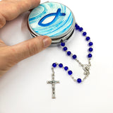 blauer Glasrosenkranz, Glasperlen, Rosenkranz zur Kommunion, Kommunionsrosenkranz, Rosenkranz zur Konfirmation, Firmung, Rosenkranz für Jungen, Buben, Bub, Mann, Männer,, mit Rosenkranzdose, Schmuckdose, Taufschmuck, Jugendweihe, türkis, blau, royalblau, dunkelblau, hellblau, Dose Etui, Taube, Fisch