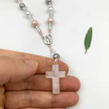 kleiner kurzer handgefertigt zehner Design-Rosenkranz Unikat besonderer Rosenkranz für Jungen Mädchen geschlechtsneutral rosa grün gelb blau als Geschenk zur Konfirmation Firmung Erstkommunion Kommunion christliches katholischen Taufe Taufgeschenk individuell handgeknüpft geknüpft Geschenk zur Firmung Rosenkranzkette Geschenk Jugendweihe gelb blau Glasperlen