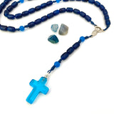 Autorosenkranz  fürs Auto Rückspiegel blauer Rosenkranz handgeknüpft in österreich edelsteinkreuz glasperlen glasrosenkranz gebetskette rosenkranzkette katholisches geschenk für jungen buben männer zur taufe erstkommunion firmung konfirmation kommunionsrosenkranz dunkelblau türkis blau