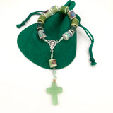 kleriner Design-Rosenkranz, Unikat, besonderer Rosenkranz für Jungen, Mädchen als Geschenk zur Konfirmation, Firmung, Erstkommunion, Kommunion, Taufe, Taufgeschenk, individuell, handgeknüpft, Unikat, geknüpft, Individueller Rosenkranz für Jungen, Männer, Geschenk zur Firmung, Rosenkranzkette schwarz, Edelsteine, Edelsteinrosenkranz, Edelsteinperlen, Geschenk Konfirmation Jungen, Jugendweihe, blau, bunt, kurzer, Zehner Rosenkranz, klein, kurz, grün, sodalith, blau