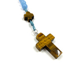 blauer Rosenkranz handgeknüpft in österreich edelsteinkreuz glasperlen glasrosenkranz gebetskette rosenkranzkette katholisches geschenk für jungen buben männer zur taufe erstkommunion firmung konfirmation kommunionsrosenkranz hellblau aquamarin edelstein rosenkranz junge bub mann konfirmation firmung geschenk tigerauge kreuz  kruzifix kleine kreuzchen als zwischenperle gleichschenkeliges kreuz unikat desgin