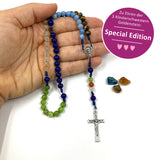 Edelstein Rosenkranz individualisierbar Namen Namensperlen Namensrosenkranz Rosenkranz mit Name Lapislazuli personalisierbar personalisiert Nonnen Goldenstein Klosterschwestern Salzburg Kämpferinnen Gerechtigkeit drei schwestern Goldenstein Peridot tigerauge Amethyst Aquamarin Karneol Special Edition