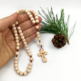 Zirbenholz Rosenkranz Zirbe Nonnen Goldenstein Klosterschwestern Salzburg drei schwestern Zirbe Zirbenholzperlen handgemachter Rosenkranz Österreich handgefertogt handgeknüpft Spende Rosenkranz kaufen Österreich