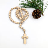 Zirbenholz Rosenkranz Zirbe Nonnen Goldenstein Klosterschwestern Salzburg drei schwestern Zirbe Zirbenholzperlen handgemachter Rosenkranz Österreich handgefertogt handgeknüpft Spende Rosenkranz kaufen Österreich