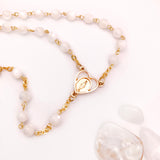 Rosenkranzdose Dose für Rosenkranz kommunionsrosenkranz rosenkranzkette echt perlmutt kommunionsgeschenk Erstkommunion Etui Aufbewahrung Rosenkranz Metalldose Schmuckdose Schmuckaufbewahrung, Taufschmuck weiß gold rund 7cm religiöses und christliches Motiv: Kelch Geschenk Konfirmation Firmung KommunionErstkommunion Taufe Taufgeschenk, Reiseschmuckdose Reiseschmucketui für Jungen Jungs Bub Buben Mädchen katholisches Motiv religiöses