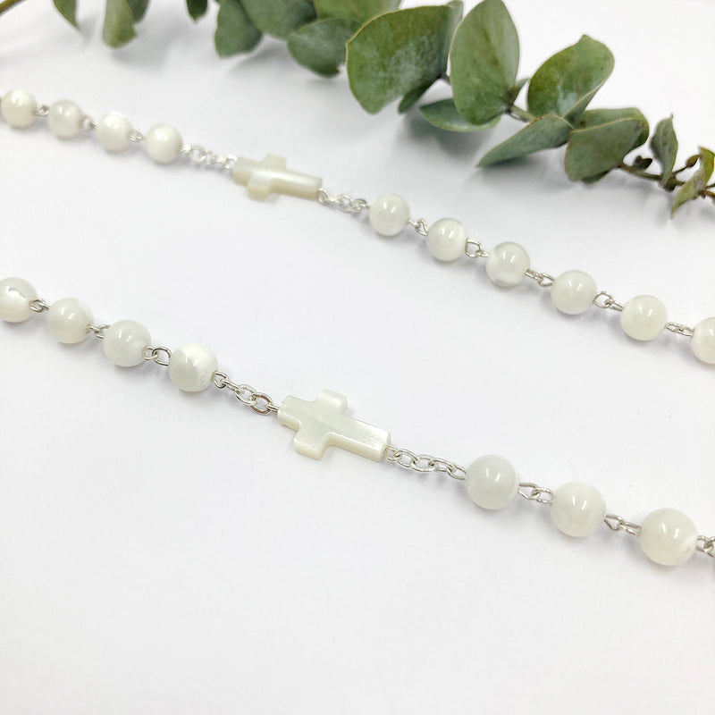 Rosenkranz, weißer Rosenkranz, Perlmuttosenkranz, Perlmutt weiß, Erstkommunion Geschenk für Mädchen, Kommunionsrosenkranz, Hochzeit, langer Rosenkranz, weiße Perlmuttperlen, kleine Kreuzchen als Zwischenperle