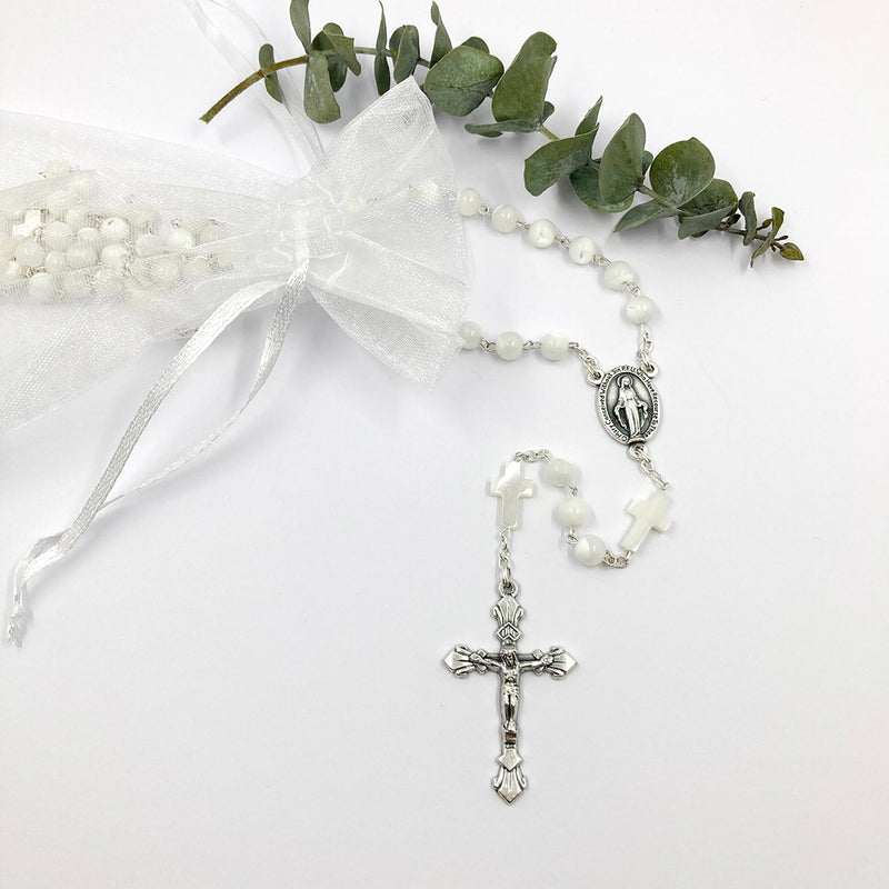 Rosenkranz, weißer Rosenkranz, Perlmuttosenkranz, Perlmutt weiß, Erstkommunion Geschenk für Mädchen, Kommunionsrosenkranz, Hochzeit, langer Rosenkranz, weiße Perlmuttperlen, kleine Kreuzchen als Zwischenperle
