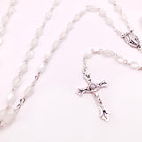 Kommunionsrosenkranz für Mädchen Jungen Bub Buben zur silber silberfarben Erstkommunion Geschenk set etui kelch Rosenkranzdose Dose für Rosenkranz kommunionsrosenkranz rosenkranzkette weiß weiße perlen weiss kommunionsgeschenk Erstkommunion Etui Aufbewahrung Rosenkranz Metalldose Schmuckdose Schmuckaufbewahrung, Taufschmuck weiß gold rund 7cm religiöses und christliches Motiv: Kelch Geschenk Konfirmation Firmung KommunionErstkommunion Taufe Taufgeschenk für Mädchen katholisches Motiv religiöses