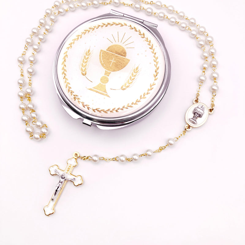 Kommunionsrosenkranz für Mädchen zur Erstkommunion Geschenk set etui kelch Rosenkranzdose Dose für Rosenkranz kommunionsrosenkranz rosenkranzkette echt perlmutt kommunionsgeschenk Erstkommunion Etui Aufbewahrung Rosenkranz Metalldose Schmuckdose Schmuckaufbewahrung, Taufschmuck weiß gold rund 7cm religiöses und christliches Motiv: Kelch Geschenk Konfirmation Firmung KommunionErstkommunion Taufe Taufgeschenk für Mädchen katholisches Motiv religiöses