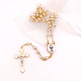 Kommunionsrosenkranz für Mädchen zur Erstkommunion Geschenk set etui kelch Rosenkranzdose Dose für Rosenkranz kommunionsrosenkranz rosenkranzkette echt perlmutt kommunionsgeschenk Erstkommunion Etui Aufbewahrung Rosenkranz Metalldose Schmuckdose Schmuckaufbewahrung, Taufschmuck weiß gold rund 7cm religiöses und christliches Motiv: Kelch Geschenk Konfirmation Firmung KommunionErstkommunion Taufe Taufgeschenk für Mädchen katholisches Motiv religiöses