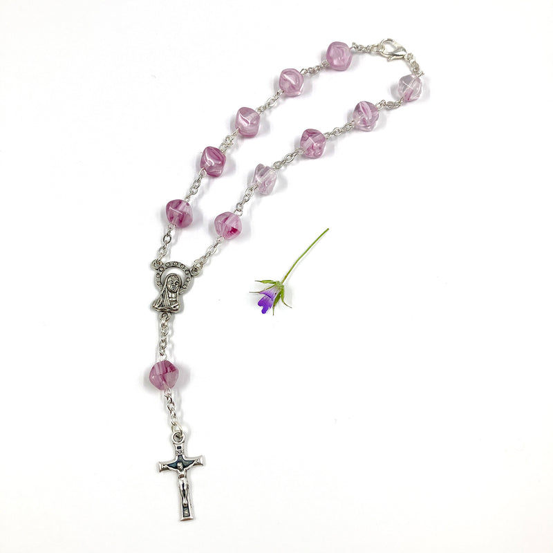 Rosenkranz rosa kurz, kurzer Rosenkranz, Geschenk für Mädchen zur Kommunion, Erstkommunion, Firmung, Konfirmation, Autorosenkranz, Rosenkranz fürs Auto, rosa, pink, Glasperlen