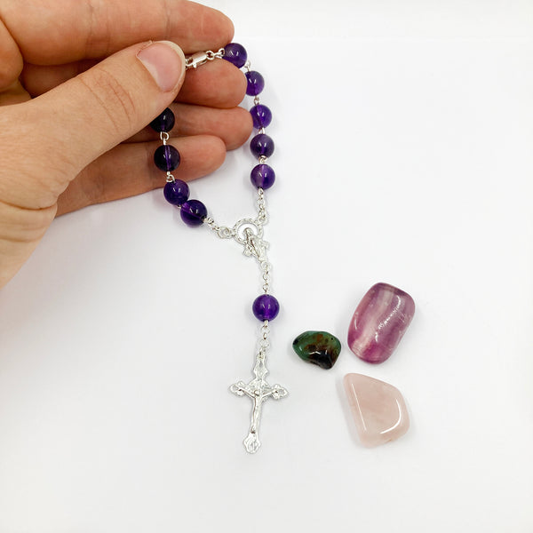 Edelsteinrosenkranz, Kurzer Rosenkranz aus Silber mit Edelsteinperlen AmethystMädchen, Geschenk Kommunion, Erstkommunion, Firmung, Konfirmation, Zehnerrosenkranz,  Kurzer Rosenkranz, Edelstein Amethyst violett, lila, Silberrosenkranz, Rosenkranz Silber