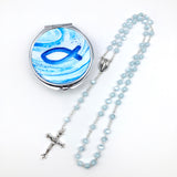 blauer Rosenkranz für Junge Bub Geschenk zur Kommunion blau hellblau Kommunionsrosenkranz Konfirmation Firmung Rosenkranz für Jungen Buben Bub Mann mit Rosenkranzdose Etui Schmuckdose Fisch Taufschmuck, Jugendweihe Fischmotiv Engelmotiv Engel