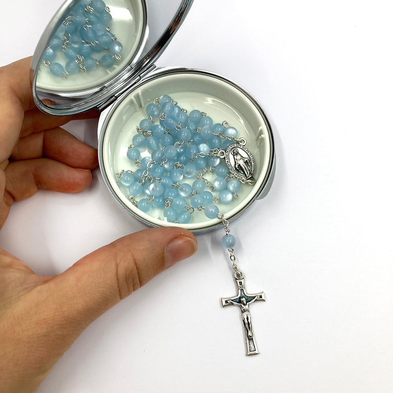 Rosenkranz, hellblau, in Rosenkranzdose