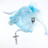 blauer Rosenkranz für Junge Bub Geschenk zur Kommunion hellblau mit Etui Fisch Fischmotiv Schmuckdose Dose Metall christliches Motiv katholisch Geschenk Kommunionsrosenkranz Konfirmation Firmung Rosenkranz für Jungen Buben Bub Mann mit Rosenkranzdose Taufschmuck Jugendweihe Taufe