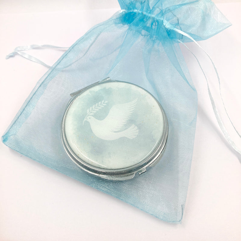 Rosenkranz, hellblau, in Rosenkranzdose