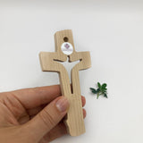 Holzkreuz Kreuz Kruzifix Wandkreuz Kirsche Kirschholz naturbelassen 12 cm mit Korpus Jesus Friedenskreuz Heiliger Geist Geschenk Hauseinzug christlich katholisch Geschenk Frau Mann Opa Oma Pfarrer Bischof Kreuz für die Wand zum Aufhängen 