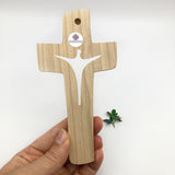 Holzkreuz Kreuz Kruzifix Wandkreuz Kirsche Kirschholz naturbelassen 16 cm mit Korpus Jesus Friedenskreuz Heiliger Geist Geschenk Hauseinzug christlich katholisch Geschenk Frau Mann Opa Oma Pfarrer Bischof Kreuz für die Wand zum Aufhängen 