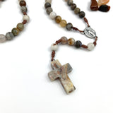 Design-Unikat: "Donau"-Rosenkranz, Edelstein-Perlen/Kreuz, Brauntöne