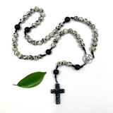 Design Unikat Rosenkranz schwarz weiß heiliger Geist gepunktet Edelsteinperlen Edelstein Dalmatiner Jaspis Geschenk Pfarrer Bischof weihrosenkranz geweiht geschenk konfirmation Junge geschenk firmung Bub Mann männerrosenkranz 