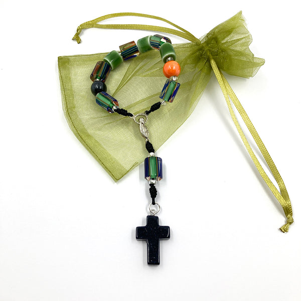 Design-Rosenkranz, Unikat, besonderer Rosenkranz für Jungen, Konfirmation, Firmung, individuell, handgeknüpft, Unikat, geknüpft, Individueller Rosenkranz für Jungen, Männer, Geschenk zur Firmung, Rosenkranzkette schwarz, Edelsteine, Edelsteinrosenkranz, Edelsteinperlen, Geschenk Konfirmation Jungen, Jugendweihe, blau, bunt, kurzer, Zehner Rosenkranz, klein