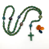 Design-Unikat: Rosenkranz, Holzperlen, grün, Edelstein-Kreuz