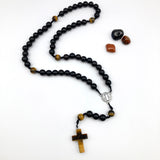 Rosenkranz schwarz Onyx Holz Ebenholz Tigerauge Kreuz Zwischenperlen Geschenk Pfarrer Priester Priesterweihe Junge Mann Opa Kommunion ERstkommunion Firmung Konfirmation schwarzer Autorosenkranz heiliger Benedikt Benediktus
