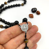 Rosenkranz schwarz Onyx Holz Ebenholz Tigerauge Kreuz Zwischenperlen Geschenk Pfarrer Priester Priesterweihe Junge Mann Opa Kommunion ERstkommunion Firmung Konfirmation schwarzer Autorosenkranz heiliger Benedikt Benediktus