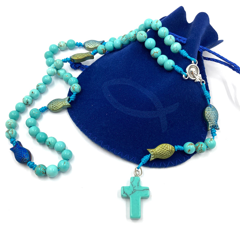 Design Rosenkranz Unikat individuell geknüpft handgeknüpft Edelstein Edelsteinrosenkranz Perlen Türkis Edelsteinkreuz türkis blau hellblau dunkelblau Geschenk Bub Junge Mann Konfirmation Firmung Erstkommunion Kommunion Fisch Fischperlen Zwischenperlen 6 mm Autorosenkranz Rosenkranz Jugendweihe Katholisch christlich 