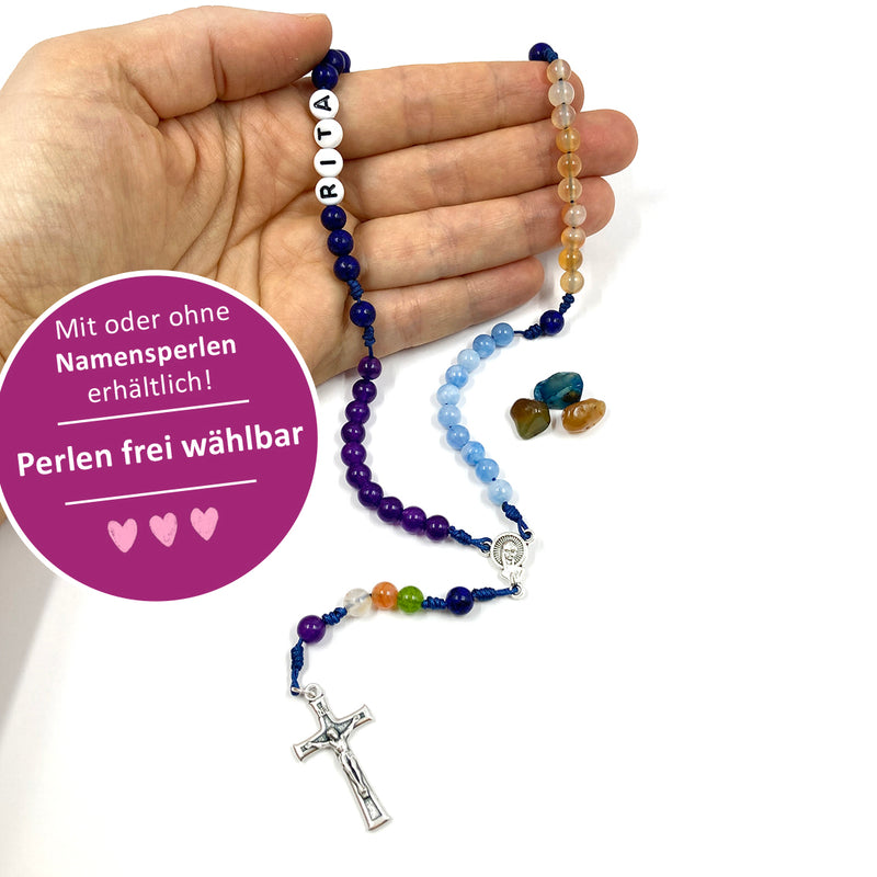 Edelstein Rosenkranz individualisierbar Namen Namensperlen Namensrosenkranz Rosenkranz mit Name Lapislazuli personalisierbar personalisiert Nonnen Goldenstein Klosterschwestern Salzburg Kämpferinnen Gerechtigkeit drei schwestern Goldenstein Peridot tigerauge Amethyst Aquamarin Karneol Special Edition 