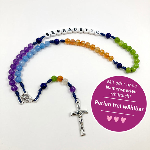 Edelstein Rosenkranz individualisierbar Namen Namensperlen Namensrosenkranz Rosenkranz mit Name Lapislazuli personalisierbar personalisiert Nonnen Goldenstein Klosterschwestern Salzburg Kämpferinnen Gerechtigkeit drei schwestern Goldenstein Peridot tigerauge Amethyst Aquamarin Karneol Special Edition 