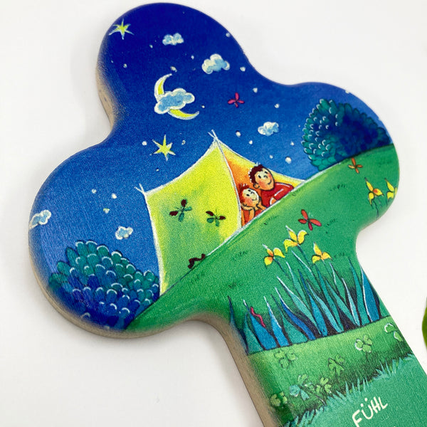 Taufgeschenk Kreuz Holzkreuz schönes Motiv blau grün Kind Sterne Mond Geschenk zur Taufe für Jungen christliches katholisches Taufgeschenk Geschenk zur Geburt Kinderkreuz Wandkreuz 16 cm bunt Spruch du machst mich stark 