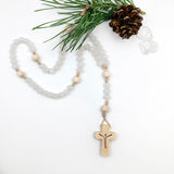 Rosenkranz Nonnen Goldenstein Klosterschwestern Salzburg drei schwestern Goldenstein Zirbe Zirbenholzperlen handgemachter Rosenkranz Österreichhandgefertogt handgeknüpft Spende Spenden limitierte Rosenkranz Edition Rosenkranz kaufen Österreich