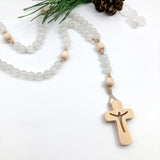 Rosenkranz Nonnen Goldenstein Klosterschwestern Salzburg drei schwestern Goldenstein Zirbe Zirbenholzperlen handgemachter Rosenkranz Österreichhandgefertogt handgeknüpft Spende Spenden limitierte Rosenkranz Edition Rosenkranz kaufen Österreich