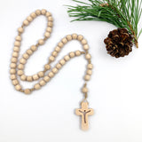 Zirbenholz Rosenkranz Zirbe Nonnen Goldenstein Klosterschwestern Salzburg drei schwestern Zirbe Zirbenholzperlen handgemachter Rosenkranz Österreich handgefertogt handgeknüpft Spende Rosenkranz kaufen Österreich